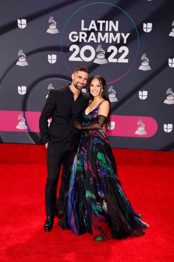 Sebastián Lletget le fue infiel a Becky G