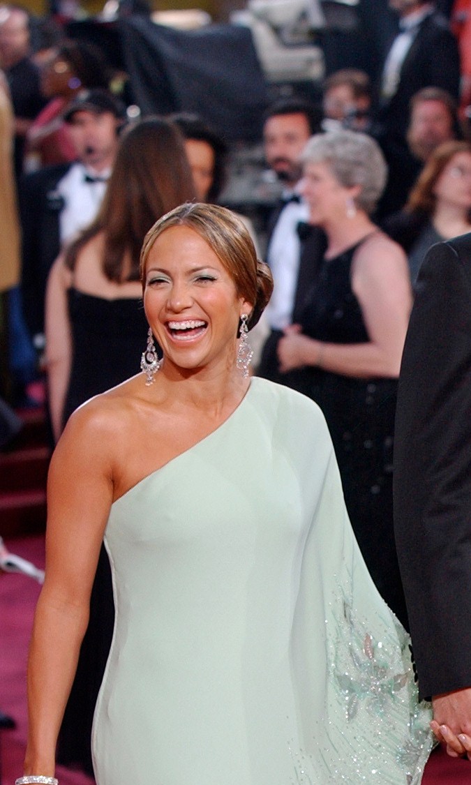 Jennifer López y Ben Affleck en la 75ª edición anual de los Premios Oscar en marzo de 2003.