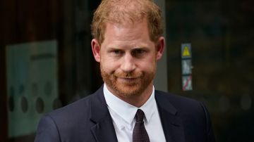 ¿Reconciliación en la realeza? Harry viajará a Londres para ver a su padre tras su diagnóstico de cáncer