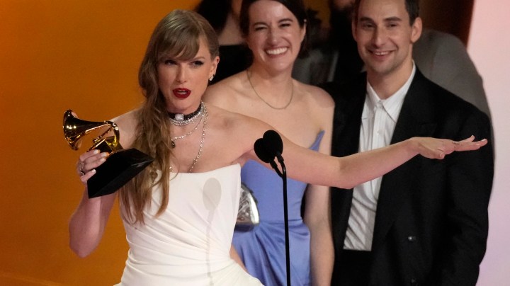 ¿Quiénes arrasaron en los Grammy 2024? ¡Conoce a los ganadores!