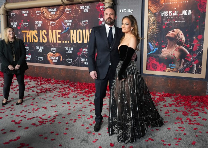 Jennifer López y Ben Affleck en la premier de 'This Is Me... Now: A Love Story'