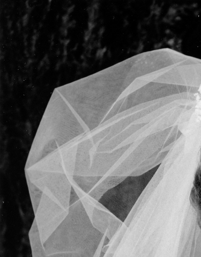 Miss Estados Unidos Jackie Loughery, de 21 años, y el cantante Guy Mitchell, de 25, se casaron en Hollywood, California, el 26 de octubre de 1952.