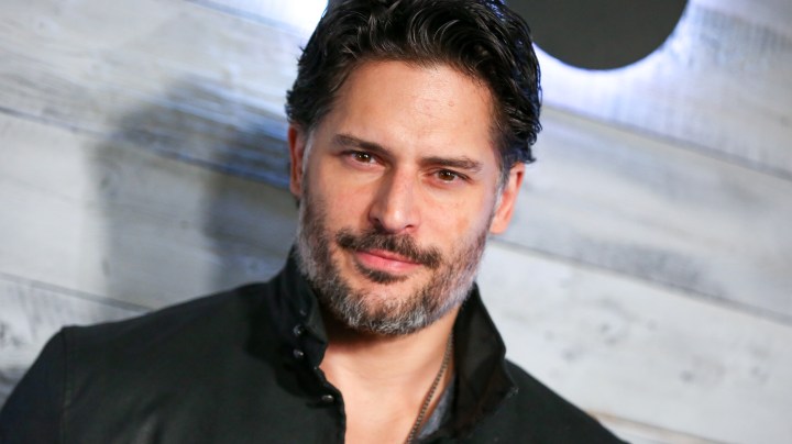 Luego de siete meses de haber anunciado su separación de Sofía Vergara, Joe Manganiello hace oficial su relación amorosa con otra mujer en sus redes sociales.