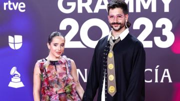 Evaluna Montaner y Camilo en los Latin Grammy 2023.