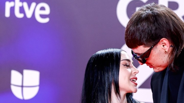 Peso Pluma y Nicki Nicole en la alfombra de la entrega 24 de los Latin Grammy 2023, que premia lo mejor de la industria musical hispanoamericana/Sevilla, España, 16 de noviembre 2023.