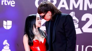 Peso Pluma y Nicki Nicole en la alfombra de la entrega 24 de los Latin Grammy 2023, que premia lo mejor de la industria musical hispanoamericana/Sevilla, España, 16 de noviembre 2023.