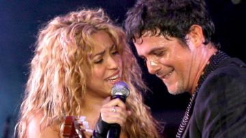 Shakira y Alejandro Sanz encabezaron el elenco para el "Concierto por los Niños" que se celebró en enero de 2011.