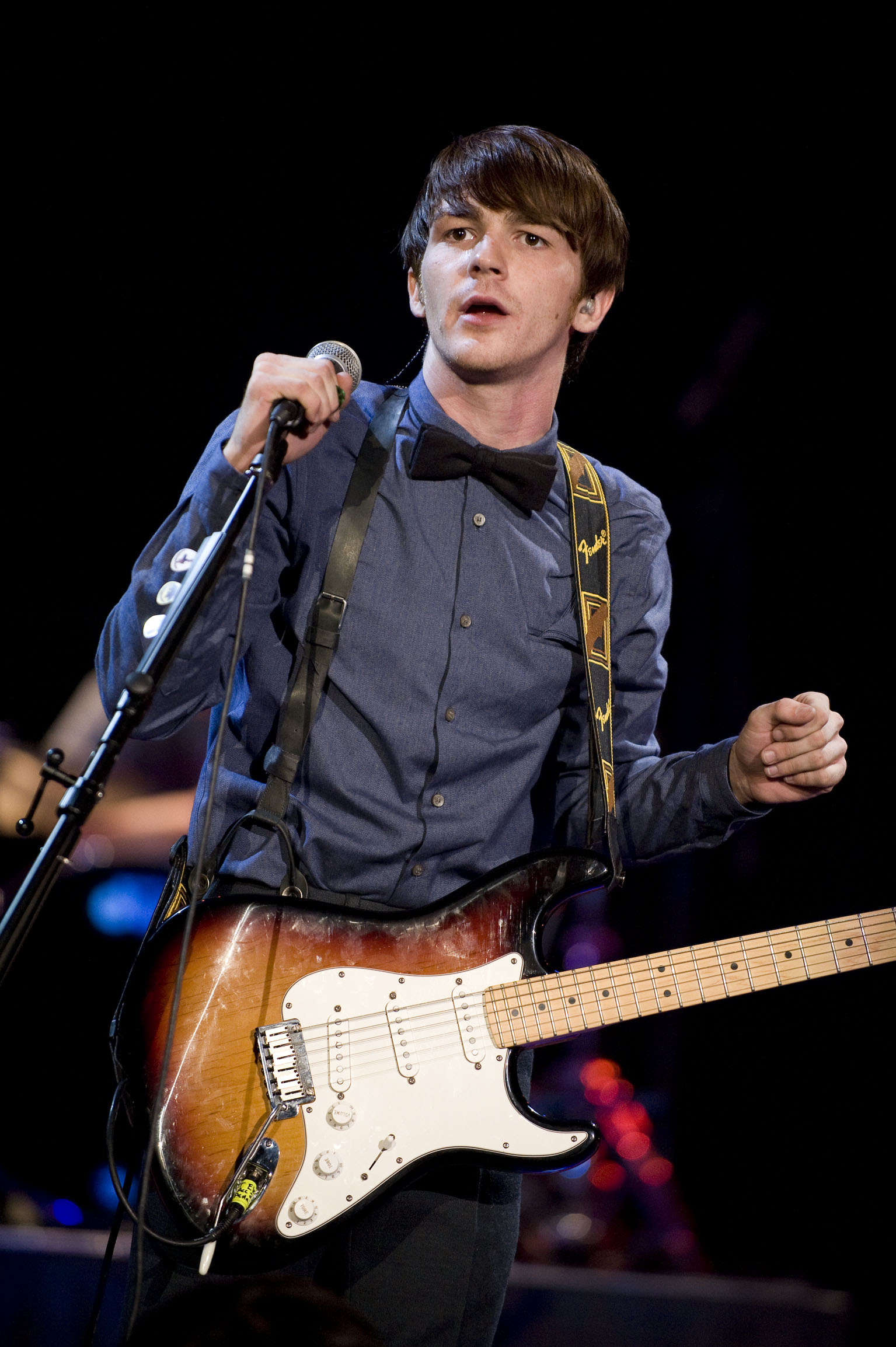 El actor y cantante estadunidense Drake Bell en un concierto en el Auditorio Nacional de la Ciudad de México/México, 16 de octubre, 2008.