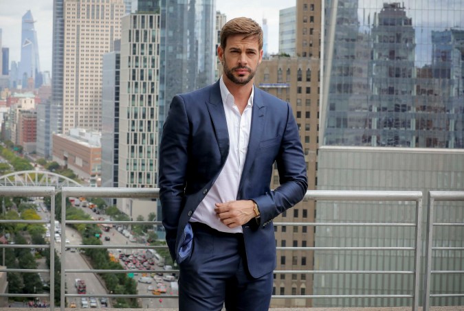 William Levy recibe fuertes críticas por su físico actual.