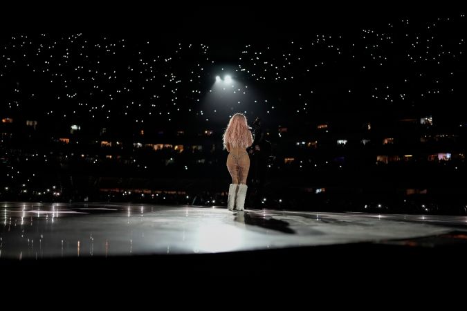 Karol G se presentó en el Estadio Azteca de la Ciudad de México como parte de su gira.