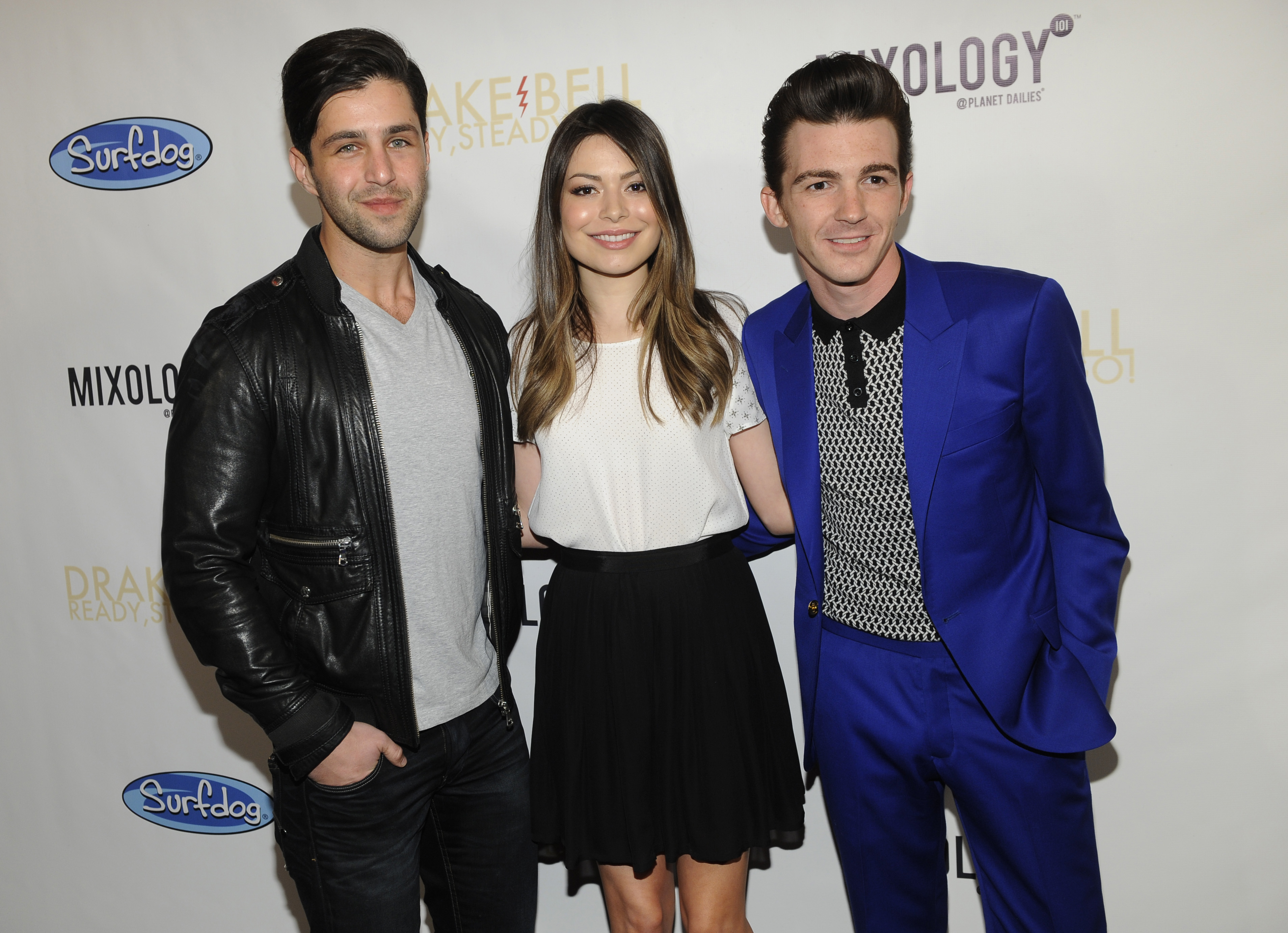 Drake Bell junto a Josh Peck y la actriz Miranda Cosgrove, sus compañeros de ‘Drake & Josh’