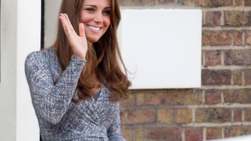 Kate Middleton se recupera de una cirugía en medio de muchas especulaciones.