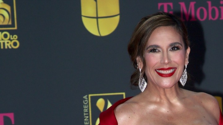Angélica Vale en la alfombra de la 36 edición de "Premio Lo Nuestro" (Univision) a la música latina/Miami, 22 de febrero 2024.