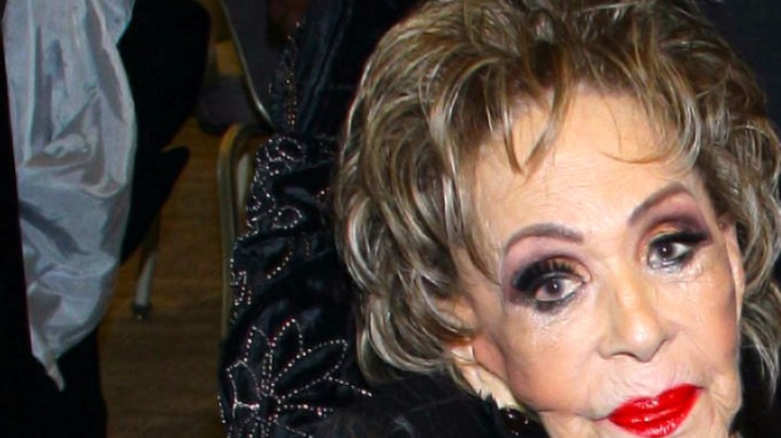 Doña Silvia Pinal recibió acompañada de su hija Sylvia Pasquel un homenaje de parte de la agencia de medios The One Exclusive y de La Asociación México En tus Manos a su trayectoria artística/México, 7 de febreero 2023.