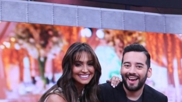 El chef James cuando confesó en 'Un Nuevo Día' que ya estaba hombre casado. El show preparó toda una serie de juegos e incluso le trajo a su padre de Venezuela y a su esposa con sus perritos para celebrar la gran noticia/Miami, 6 de junio 2019.