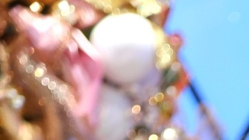 Giselle Blondet en el set de "La Mesa Caliente" (Telemundo), que ya celebra la temporada navideña/Miami, 6 de diciembre 2023.