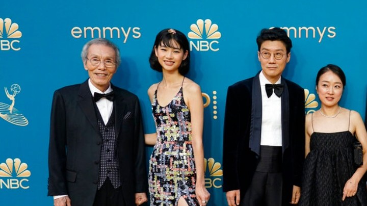 Yeong-su llega a la 74ª edición de los premios Primetime Emmy el lunes 2 de septiembre. 12 de diciembre de 2022 en el Microsoft Theatre de Los Ángeles.
