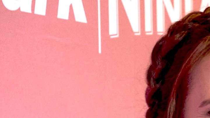 Kate del Castillo en el lanzamiento de la nueva línea de productos de Shark Beauty.