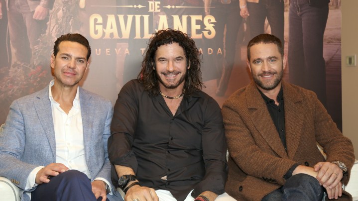 Juan Alfonso Baptista, Mario Cimarro y Michel Brown durante el estreno de 'Pasión de Gavilanes 2'.