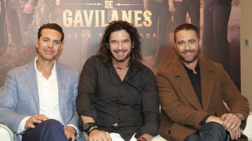 Juan Alfonso Baptista, Mario Cimarro y Michel Brown durante el estreno de 'Pasión de Gavilanes 2'.