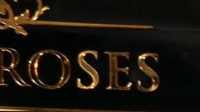 Migbelis Castellanos, Adamari López, la Dra. Nandy, Karina Banda y Amara la Negra con las conductoras de 'Desiguales'.