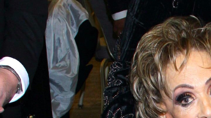 Silvia Pinal se encuentra hospitalizada recuperándose de un problema de salud.