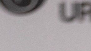 Natanael Cano arrojó el celular de una fan.