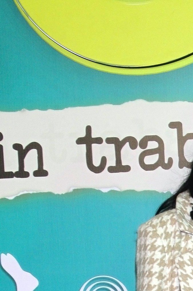 José Eduardo Derbez y su novia Paola Dalay en la alfombra roja del estreno de la película ‘El Roomie’.