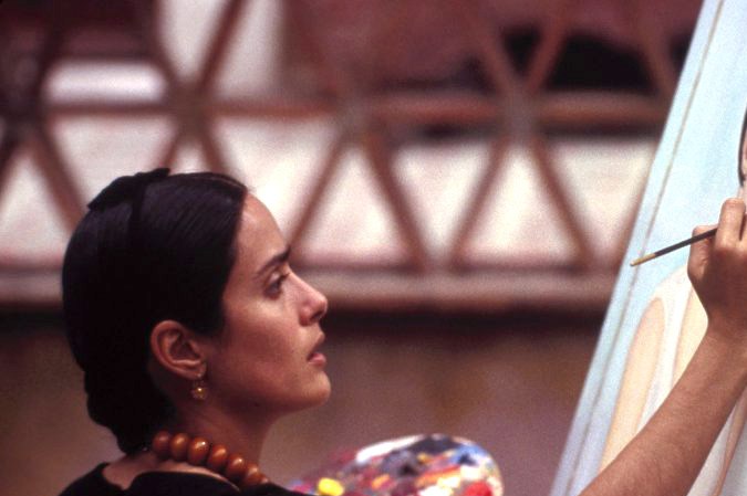 Salma Hayek interpretó a Frida Kahlo.