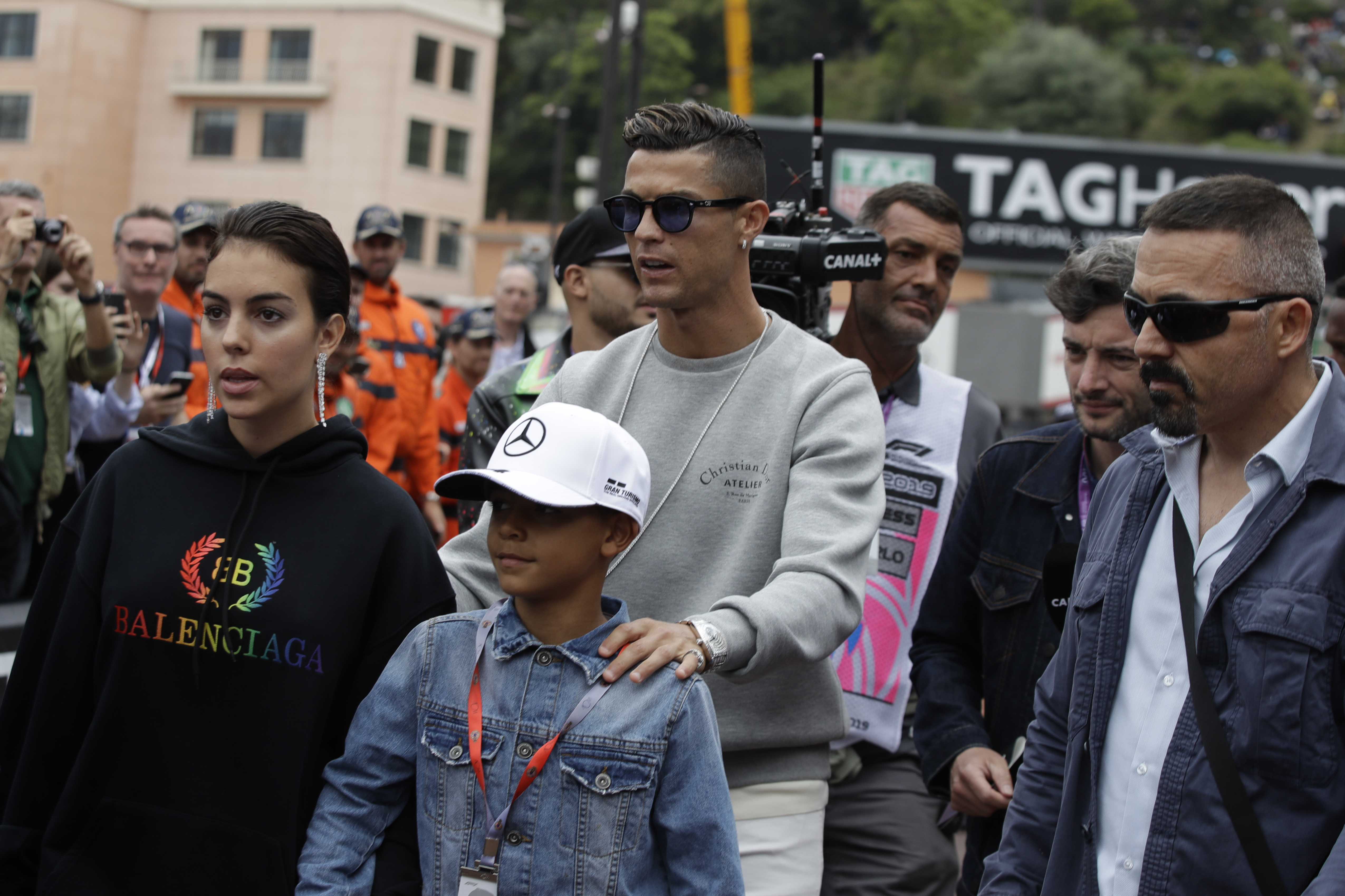 Cristiano Ronaldo junto a Georgina Rodríguez y su hijo Cristiano Ronaldo Jr