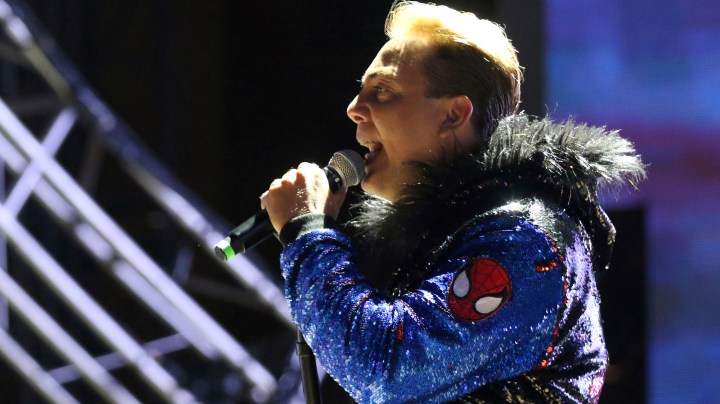 Cristian Castro inició una nueva relación.