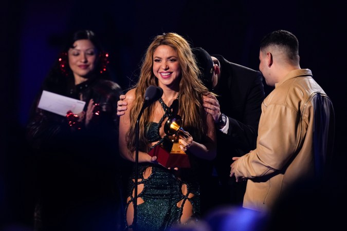 Shakira fue una de las máximas ganadoras en los Latin Grammy de 2023.