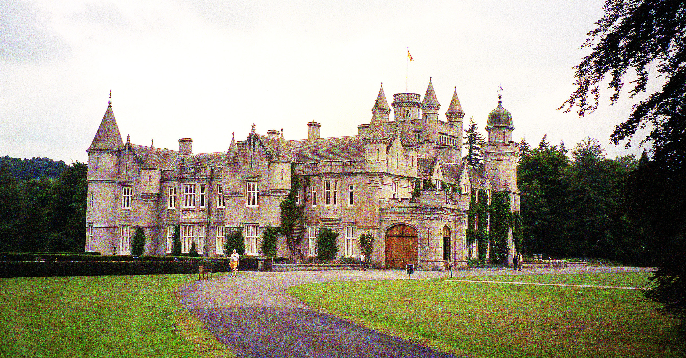 Castillo de Balmoral en 2002, lugar de vacaciones de la familia real en Escocia.