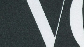 Ariadna Gutiérrez desfila por la alfombra roja de la gala de Día de Muertos organizada por la revista Vogue/México, 28 de octubre 2021.