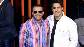 Eduardo Capetillo y su hijo Eduardo Jr en la presentación de "Juego De Voces" (TelevisaUnivision)/México, 9 de abril 2024