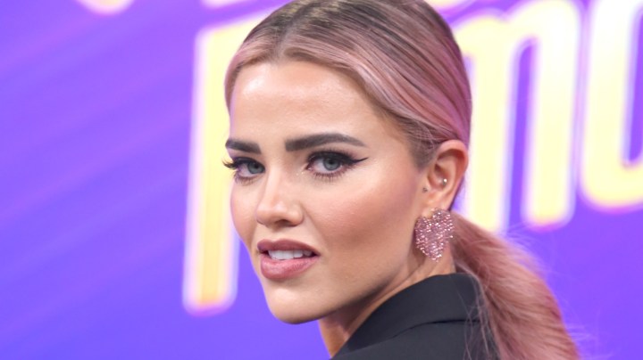 Thalí García mantiene disputa legal con Telemundo.