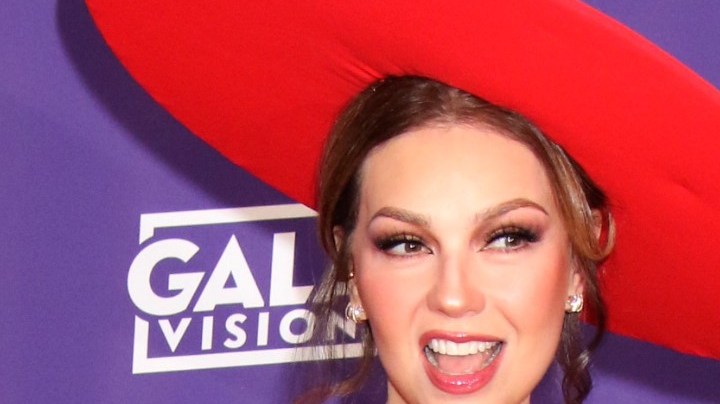 Thalía y Becky G fueron dos de las conductoras que animaron los Latin AMAs 2024.