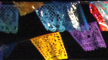 Lupillo Rivera quiere sacar a Maripily y Romeh.