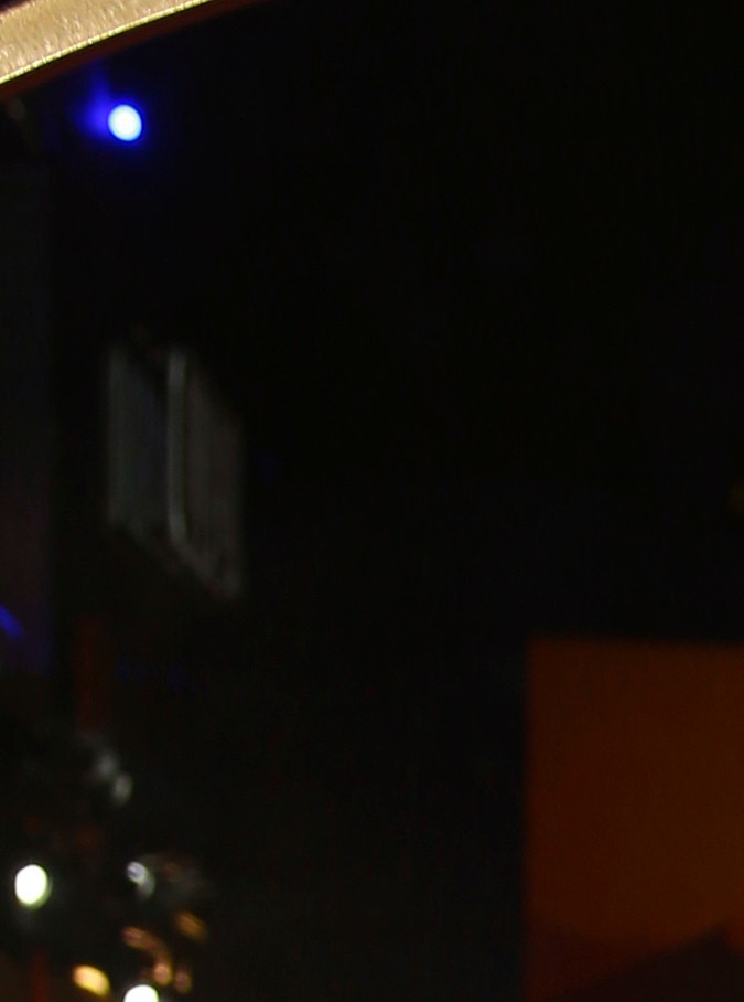 Zendaya posa para los fotógrafos a su llegada al estreno de la película ‘Dune’ con un diseño del estadounidense Rick Owens.