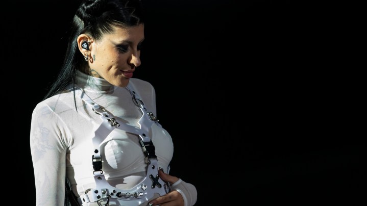 Cazzu se separó de Christian Nodal, con quien tiene una bebé de meses.