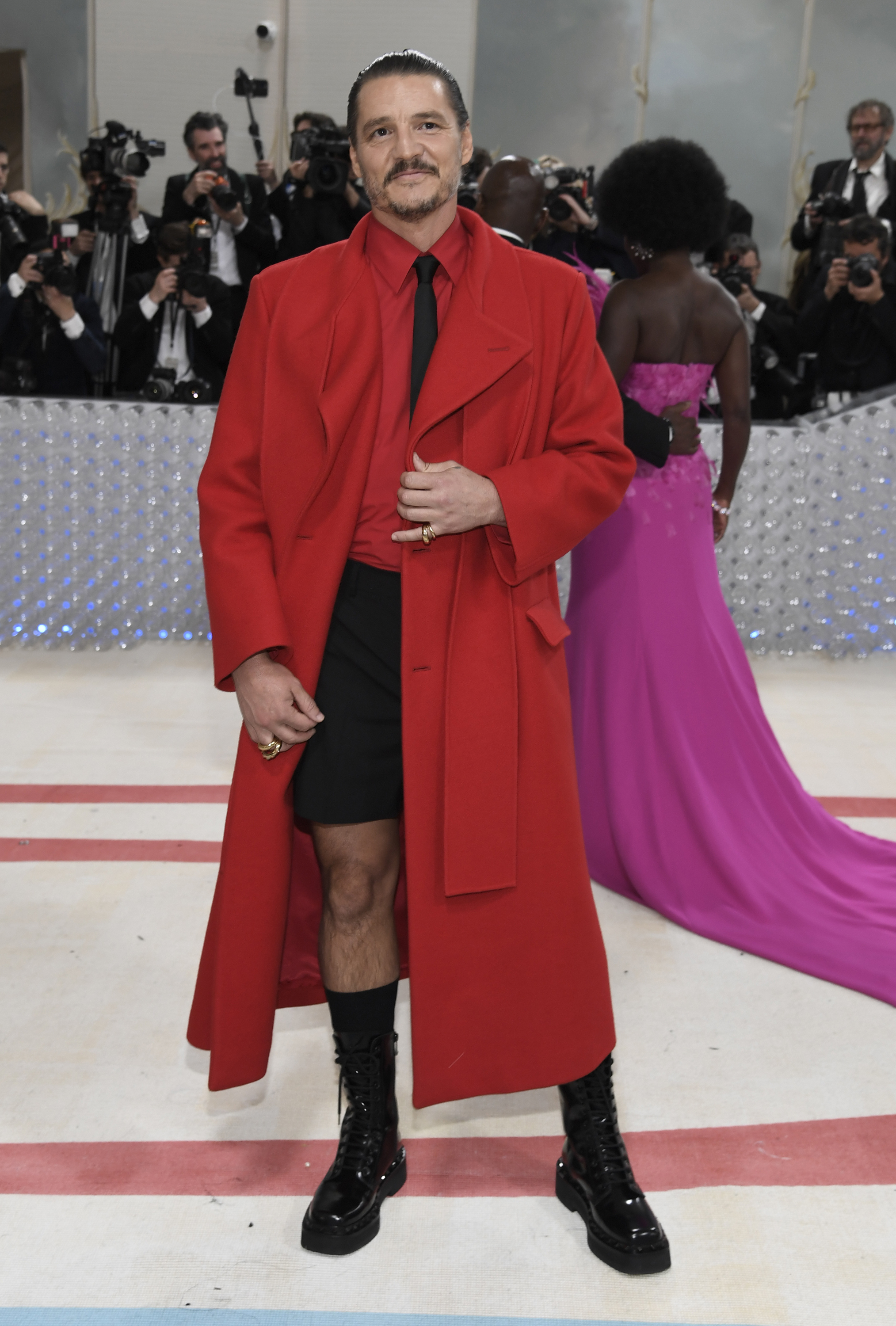 Pedro Pascal en la en la MET Gala 2023.