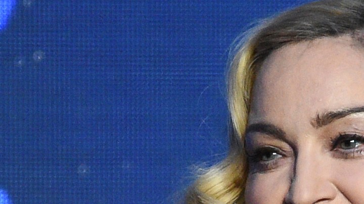 Madonna fue demandada por una persona que asistió a su concierto en California.