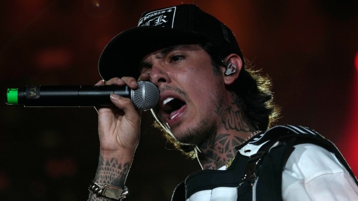 Natanael Cano grabó una canción junto a Belinda, '300 noches'.