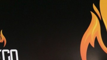 Carlos Adyan (En Casa con Telemundo) corta el listón inaugural de su restaurante A Fuego Lento, con el apoyo de amigos como Giselle Blondet, Myrka Dellanos, Aylín Mújica y su prometido Carlos Quintanilla, entre otros/Miami, 9 de mayo 2024.