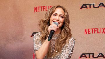 Jennifer Lopez presentó junto con Simu Liu y el director Brad Peyton los detalles de su nueva cinta "Atlas" (Netflix), que estrena este viernes en la plataforma digital/México, 22 de mayo 2024.