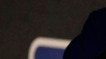 José Reyes, de los Mets de Nueva York, se sienta en el dugout durante la quinta entrada de un juego de béisbol contra los Marlins de Miami, el viernes 10 de agosto de 2018, en Miami.