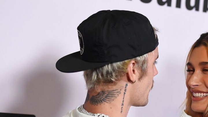 Justin Bieber y Hailey Bieber en el estreno en Los Ángeles de "Justin Bieber: Seasons" el lunes 27 de enero de 2020.