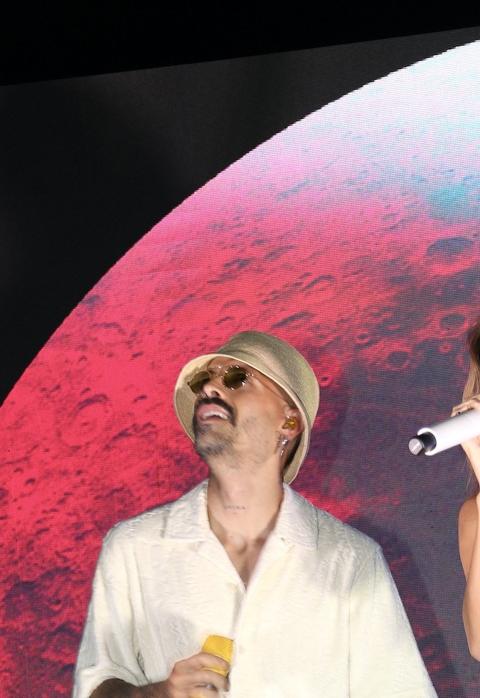 Mike Bahía y Greeicy posan diversas canciones juntos, por lo que emprendieron una giras juntos.