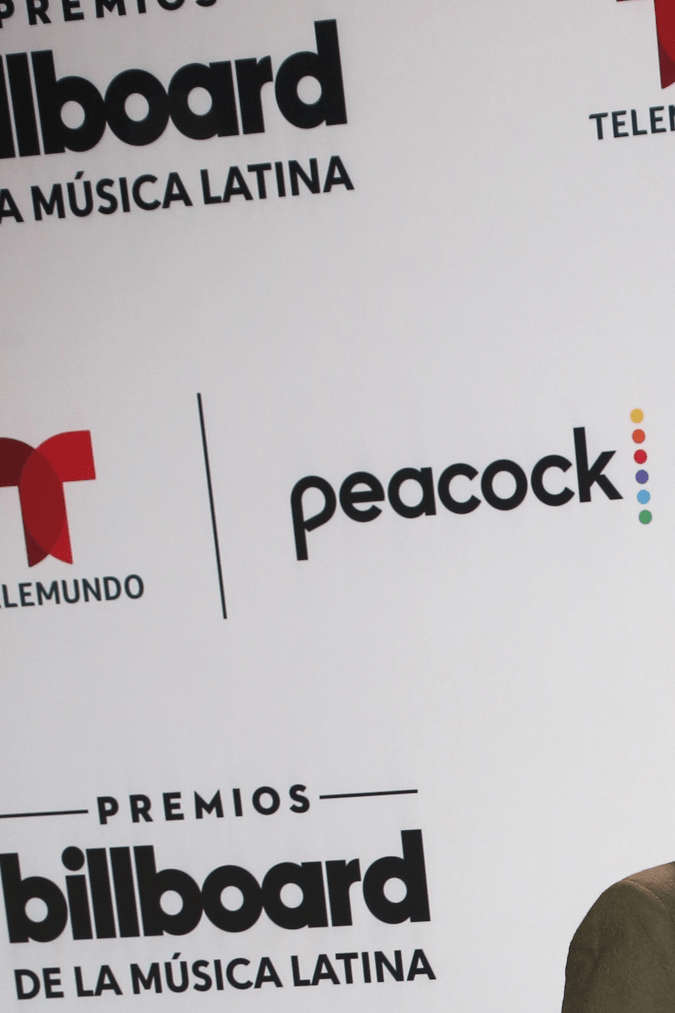 Marc Anthony y Nadia Ferreira en la alfombra de los Premios Billboard de la Música Latina. Miami, 5 de octubre del 2023.