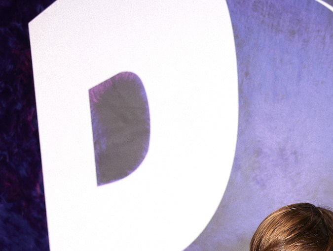 Shakira y sus dos hijos, Milan y Sasha, durante la ceremonia de Premios Juventud.